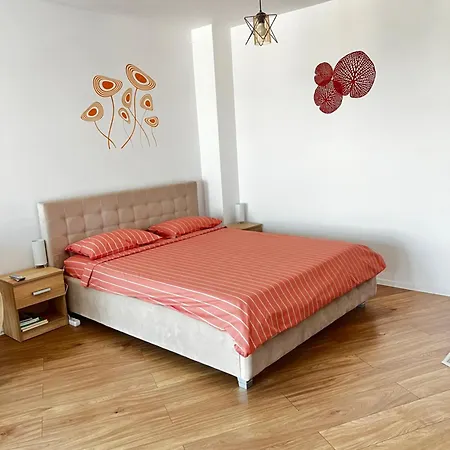 Mara 1 Apartment