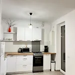 Apartament Mara 1 *